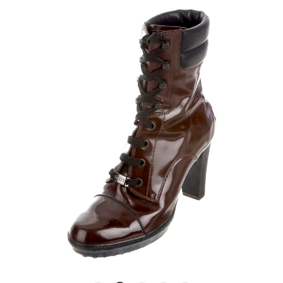 Gorgeous Tod’s leather lace up boots - Picture 2 of 14